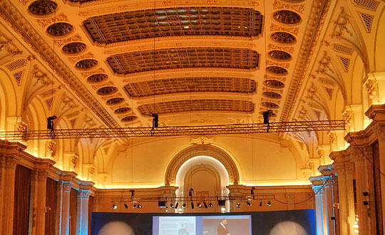 新生兒寶寶取名寓意非凡的男孩名字:高雅洋氣