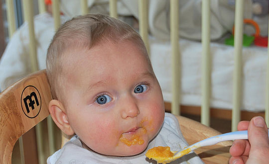 周姓女孩取名獨(dú)特大氣,周姓女孩名字大全:方法和技巧