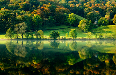 一聽(tīng)很很陽(yáng)光吉利微信名字(4個(gè)字網(wǎng)名)