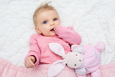 女孩起名:補水特別吉利的女孩名字