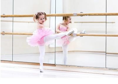 以顏色的雅稱為女孩取名，特別驚艷！