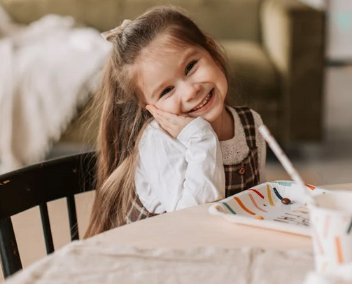 2025屬蛇女孩吉利帶財(cái)運(yùn)的名字