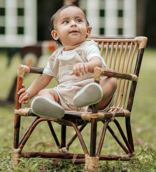精選三點水的字女孩起名字大全 