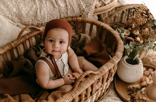 屬蛇女孩起名，推薦寓意吉祥富貴大氣的女孩名字