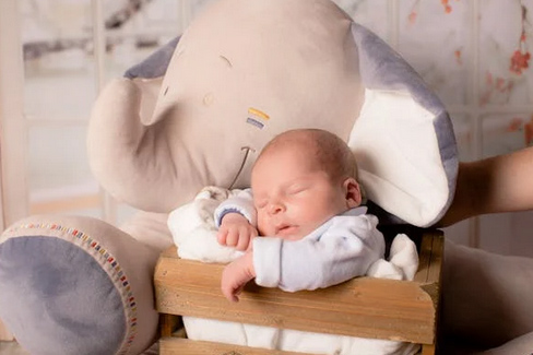 堃字取名一般人壓不住嗎,堃字用在名字上的寓意